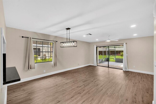 Foto del edificio - 2615 SW 81st Terrace