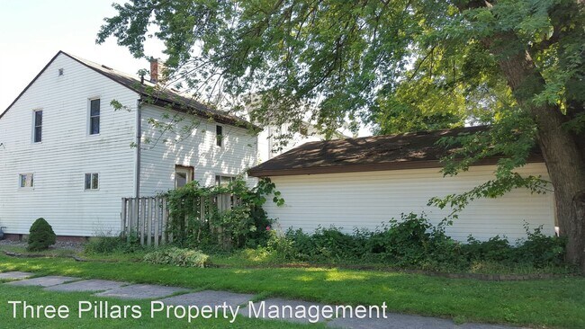 Building Photo - 3 br, 1 bath House - 1011 7th Street NW