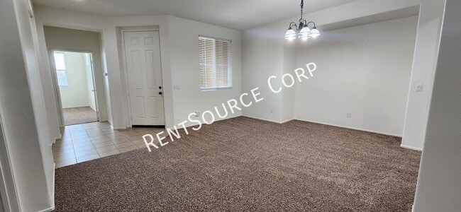Foto del edificio - 3215 Tumbleweed Ave