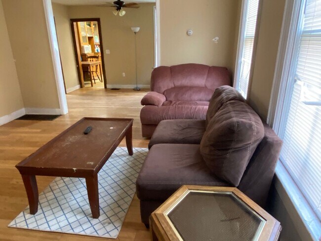 Building Photo - 38 Lincoln Ave