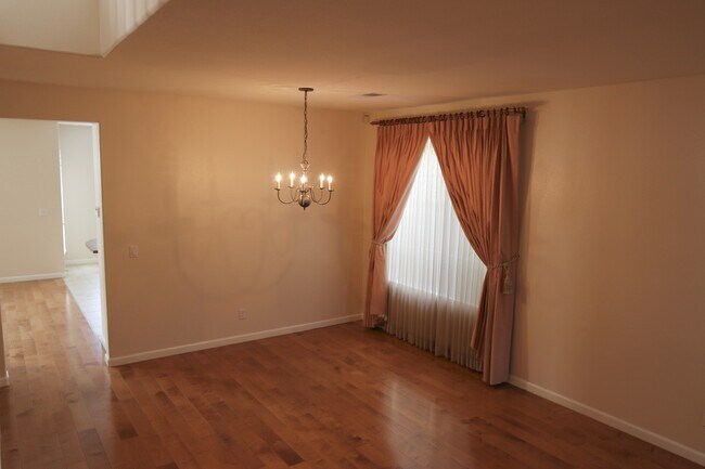 Building Photo - 3434 Glenprosen Ct