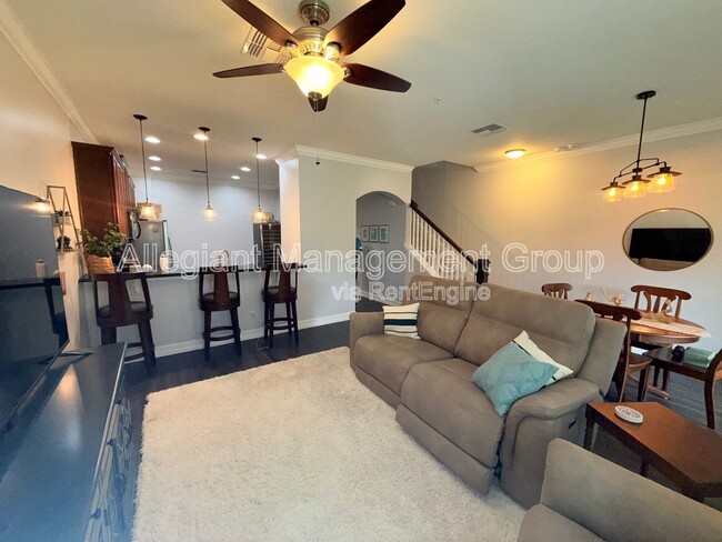 Building Photo - 1589 Plumeria Pl