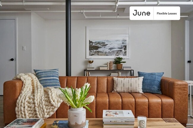 Photo - Spacious ROOM at The Grand House