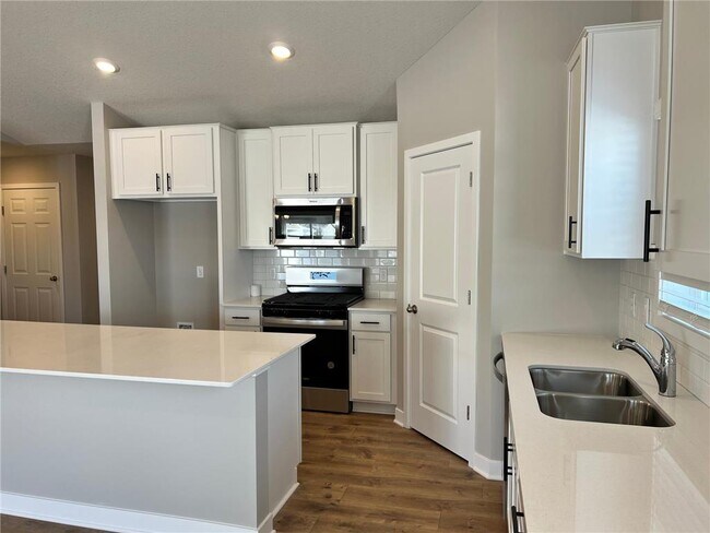 Foto del edificio - 17373 Dulles Ln