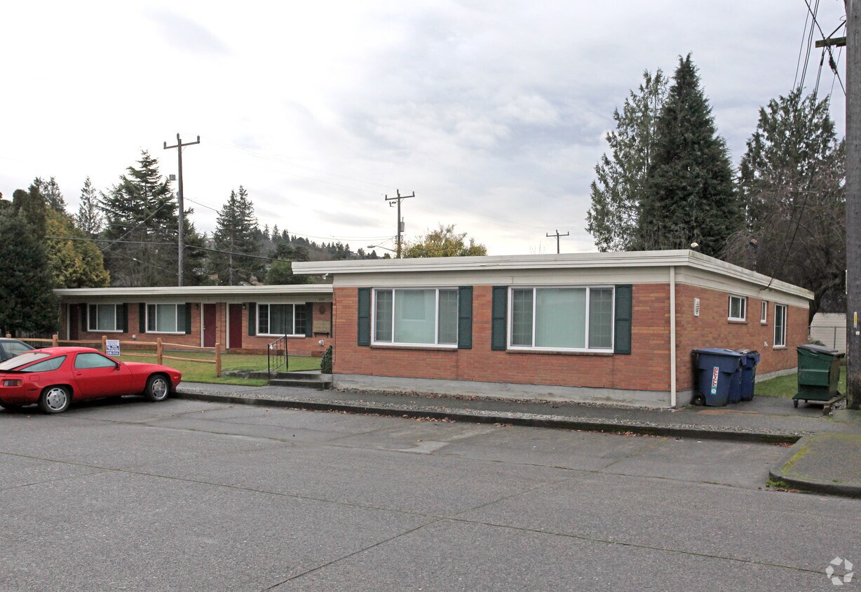 Building Photo - Corral Court Apartments