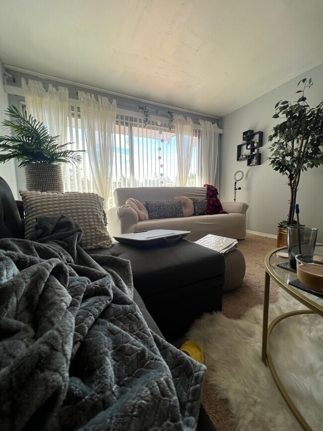 Foto del edificio - 960 Shorepoint Ct