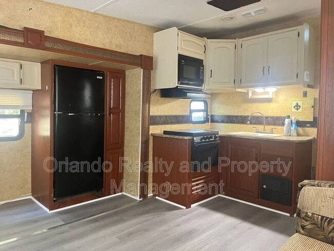Building Photo - 3000 Clarcona Rd
