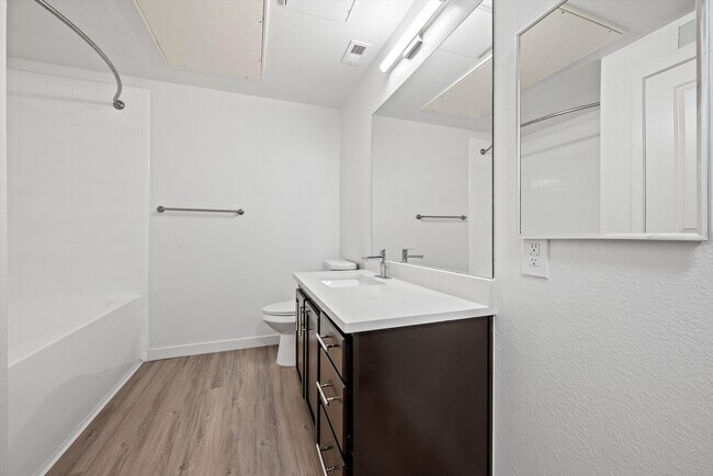 bathroom-1-park-hill-4000-1x1-a1-ash-d203-08-27-2026.jpg - Park Hill 4000