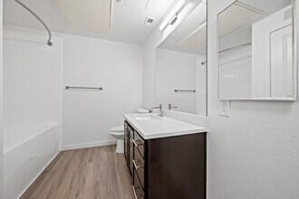 bathroom-1-park-hill-4000-1x1-a1-ash-d203-08-27-2026.jpg - Park Hill 4000