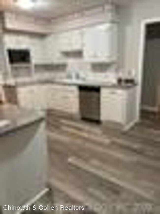 Building Photo - 3 br, 2 bath House - 4042 Hillside Dr