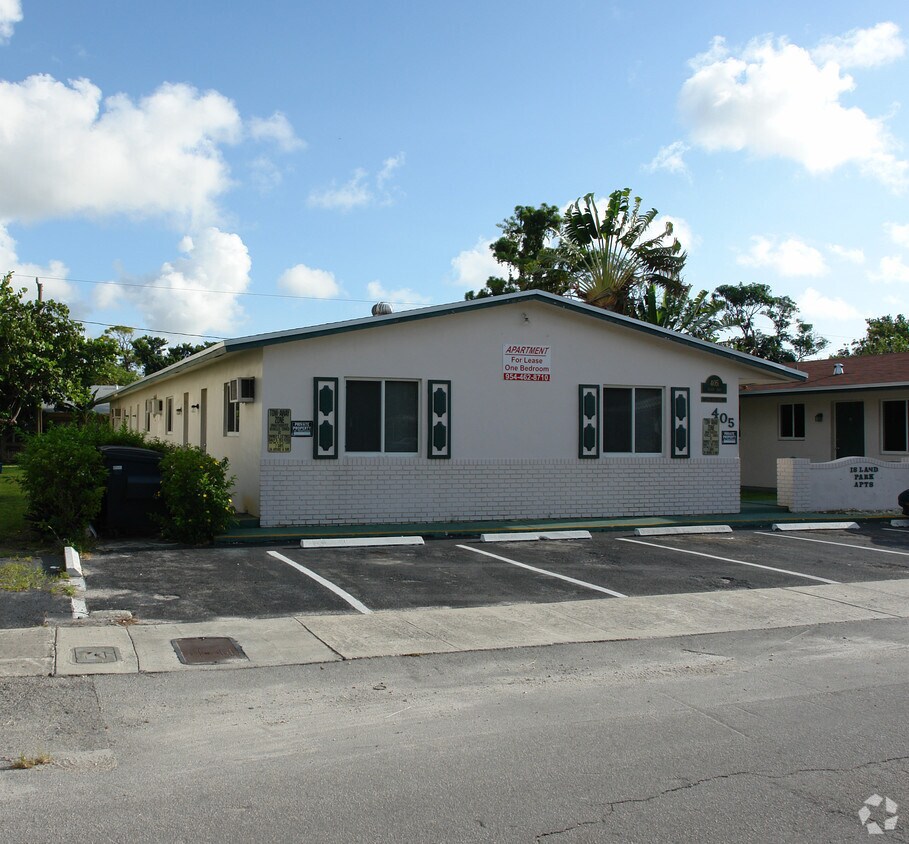 Foto principal - 405 SE 20th St