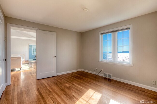 Llámenos hoy al (310) 255-7777 - Pregunte por George o Zack. - 2739 SW 170th St