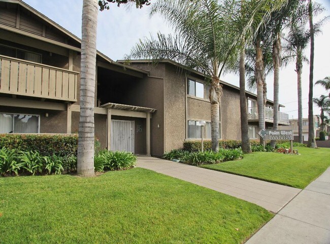 Foto del edificio - Palm West Village