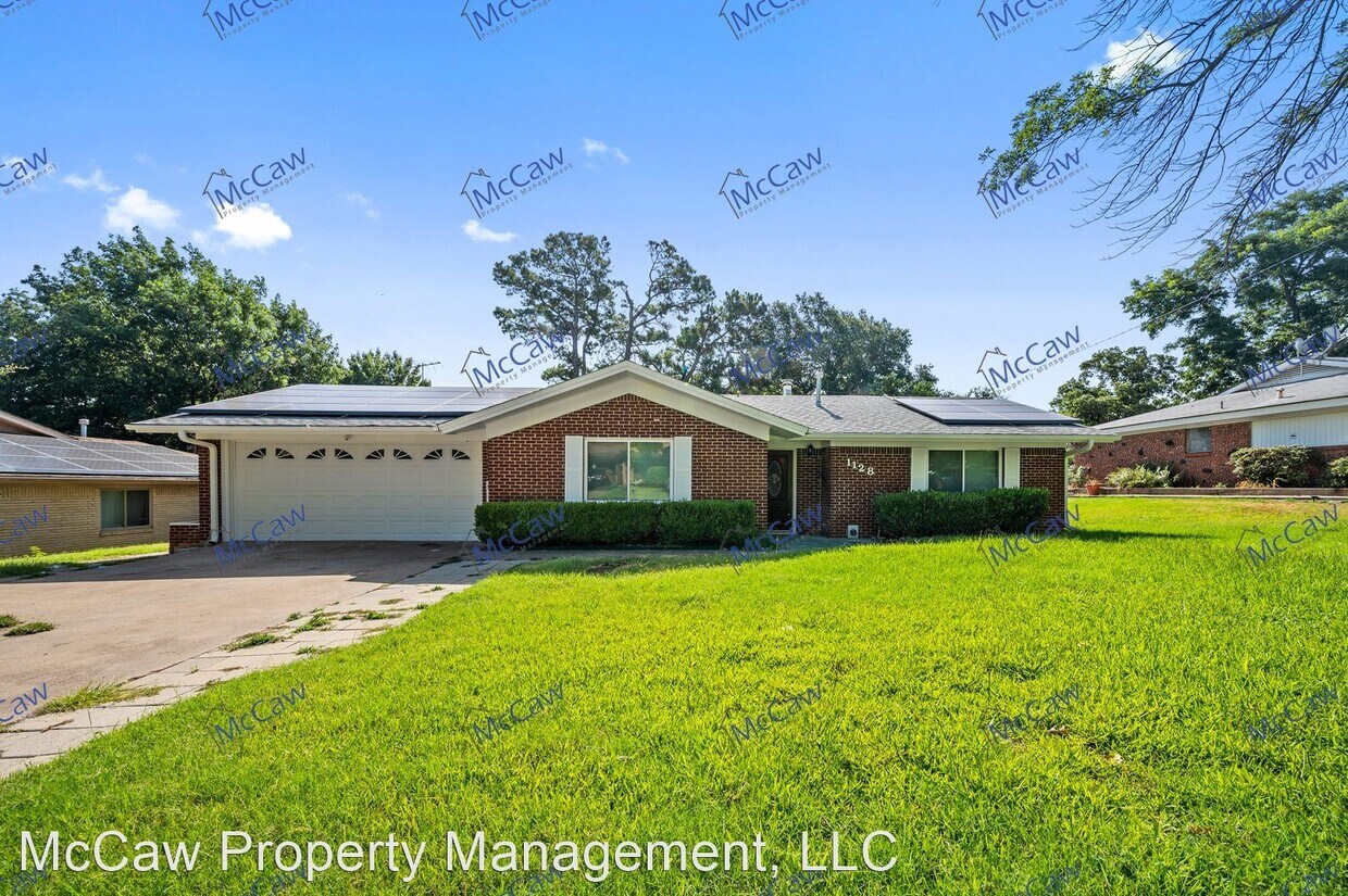 1128 Terrace Trail, Hurst, TX 76053 House Rental in Hurst, TX