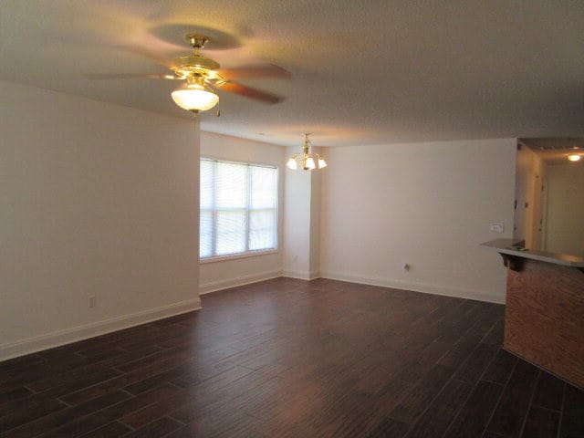 Building Photo - 3410 Beacon Dr