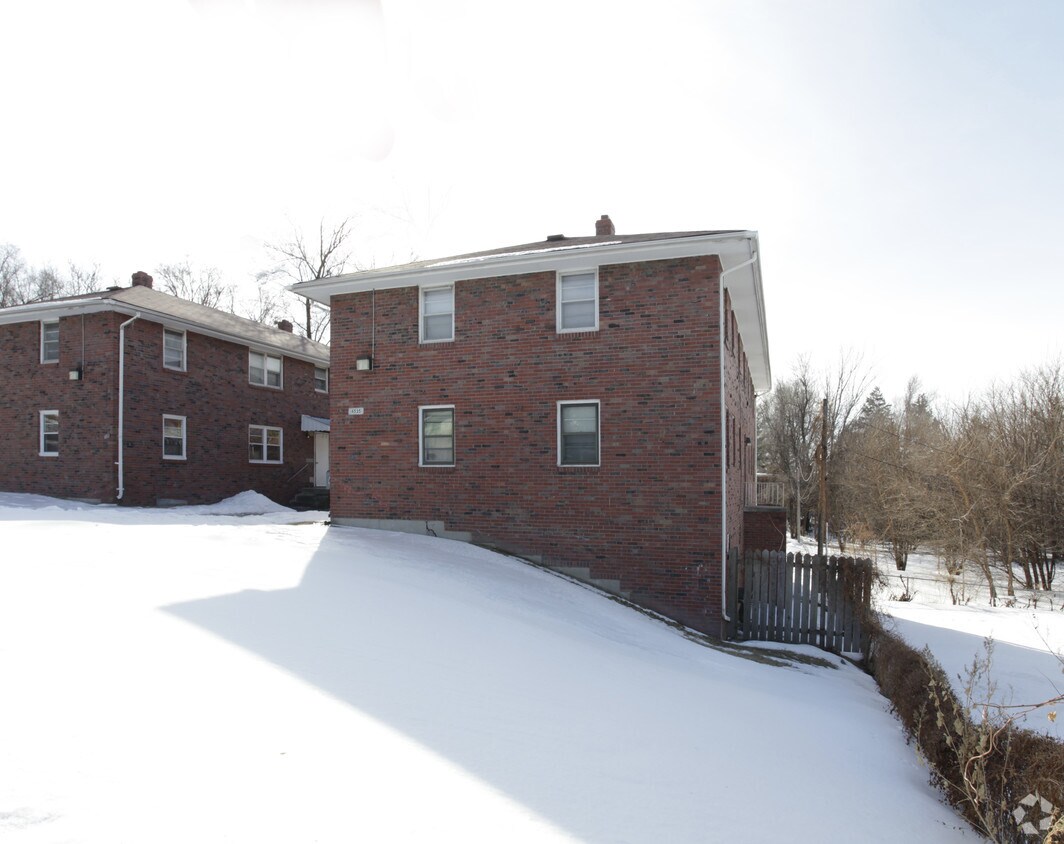 Building Photo - 4535 Hamilton St