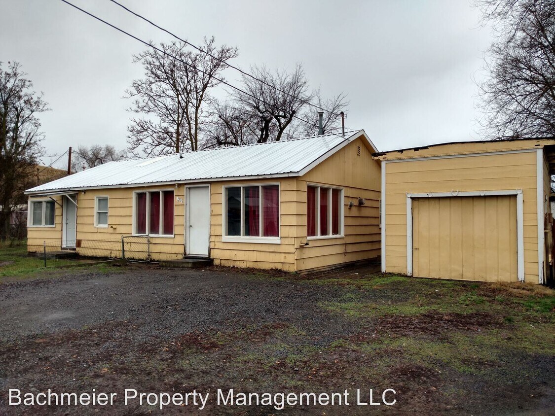 Primary Photo - 3 br, 1 bath House - 215 SE 16th St