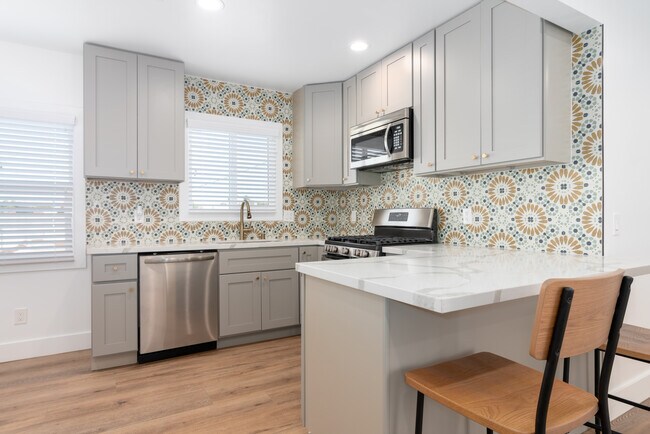 Foto del edificio - 2934 Somerset Dr