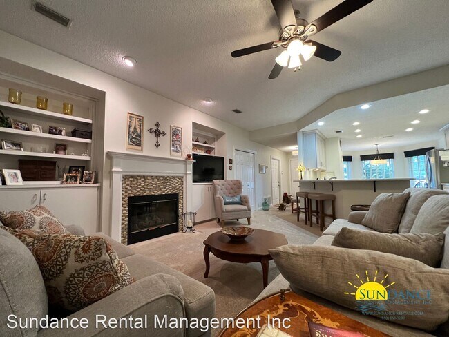 Building Photo - 3 br, 2 bath House - 451 Forest Glen Place