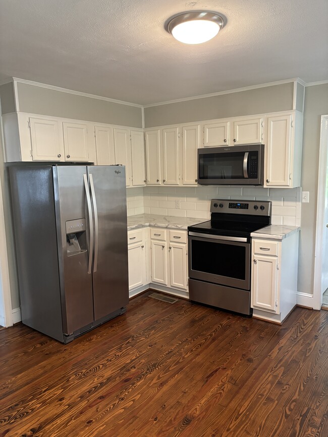 Building Photo - 2315 Bethabara Haven Dr