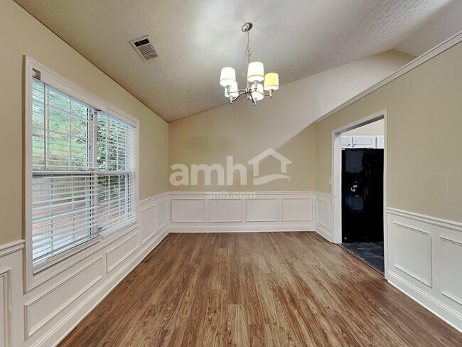 Foto del edificio - 2710 Meadow Gate Way