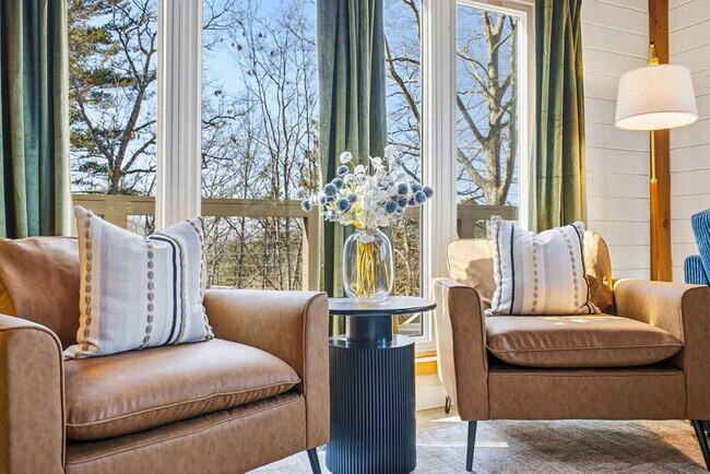 Foto del edificio - 140 Camby Dr