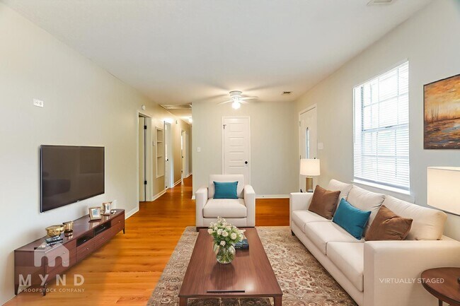 Foto del edificio - 320 Navajo Pines Dr