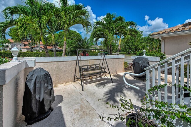 Building Photo - Available now - 2BR/2BA 2nd floor turnkey ...