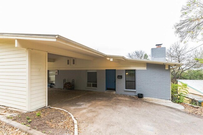 Foto del edificio - 807 Azie Morton Rd