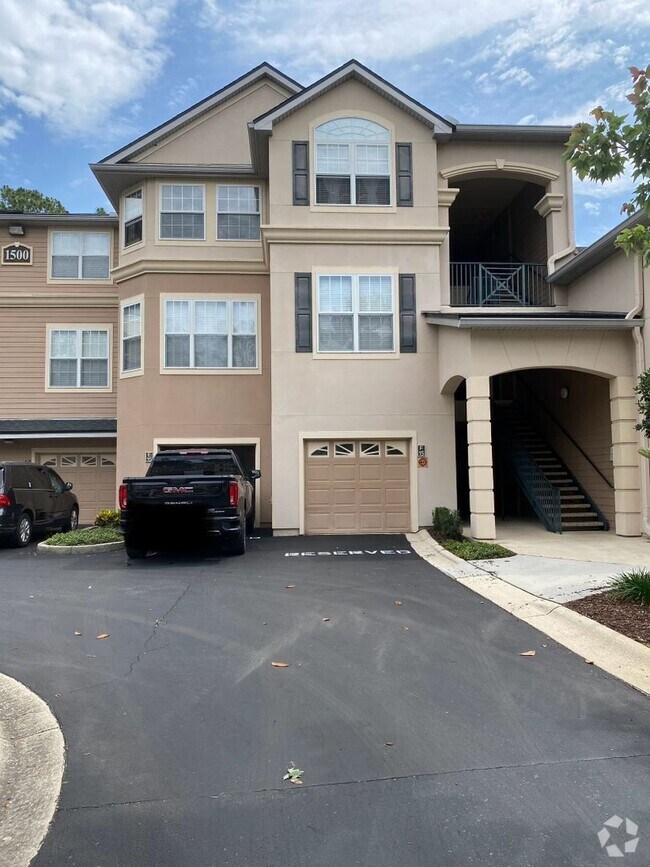 The Grand Reserve Apartments under 900 Jacksonville, FL 35 Rentals