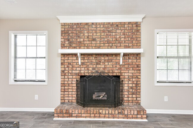 Building Photo - 2755 Stanton Woods Dr SE
