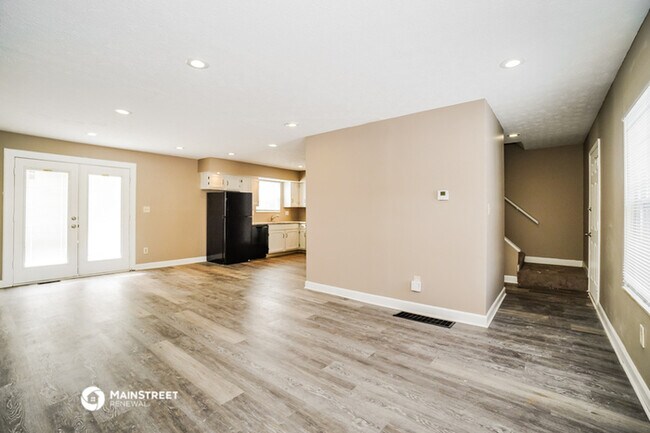 Building Photo - 2409 Fernwood Ave