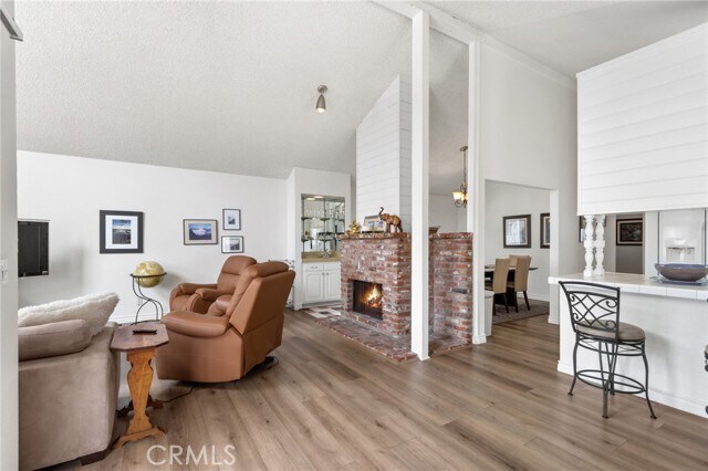 Foto del edificio - 423 Carnation Ave