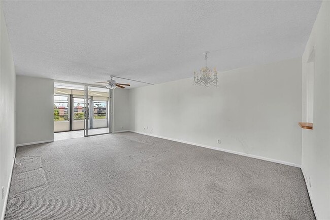 Foto del edificio - 7210 Lake Cir Dr