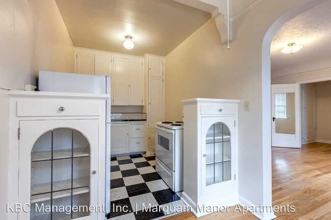 Building Photo - Studio, 1 bath Apartment - 3211 SW 10th Ave