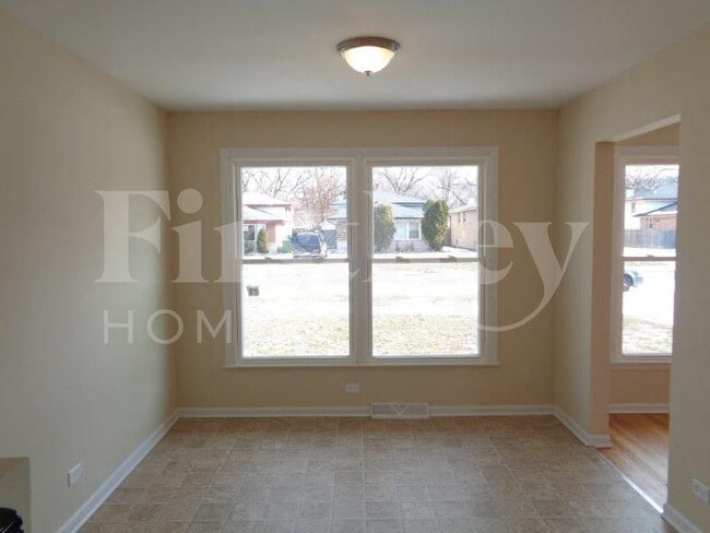 Building Photo - 14812 Ellis Ave
