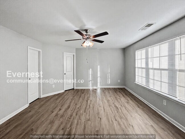 Building Photo - 5285 Hanover St