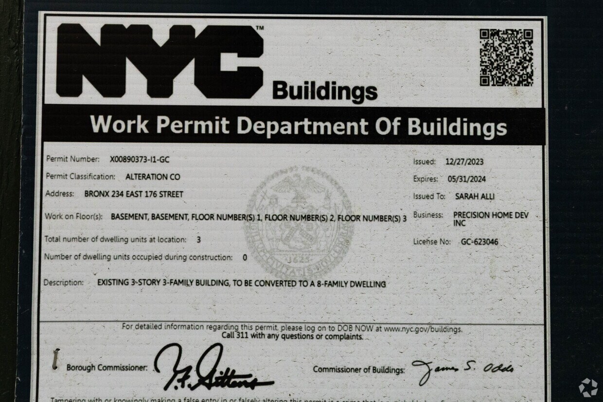 Foto del edificio - 245 Franklin Ave