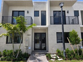 Building Photo - 13847 SW 261st St