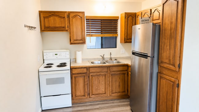 Building Photo - Great Kihei Location, close to Kalama And Cove Park, Surf, Beach