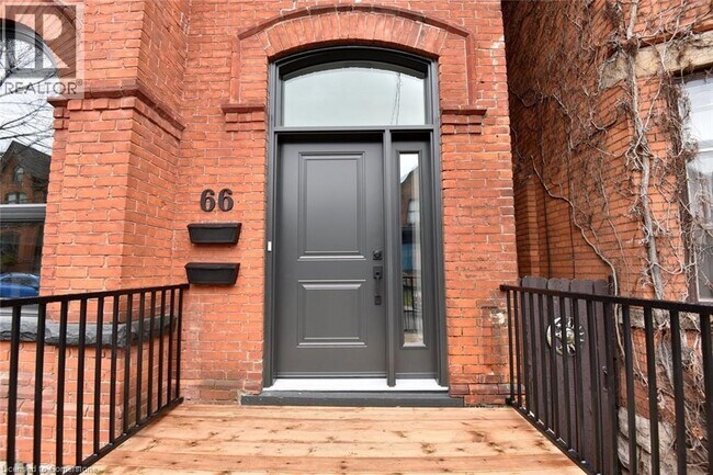 Photo du bâtiment - 66 Erie Ave