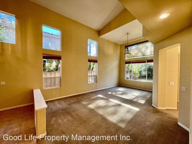 Foto del edificio - 5 br, 3 bath House - 11663 Tree Hollow Ln