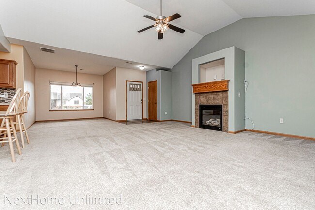 Building Photo - 3 br, 2.5 bath House - 1125 Coyote Dr