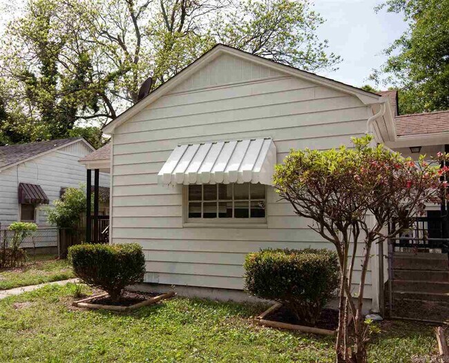 Building Photo - 607 Prothro St