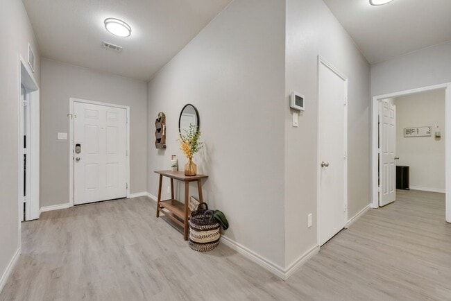 Building Photo - 313 Citrus Dr