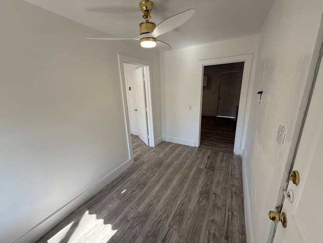 Building Photo - 8112 Melrose Ct W