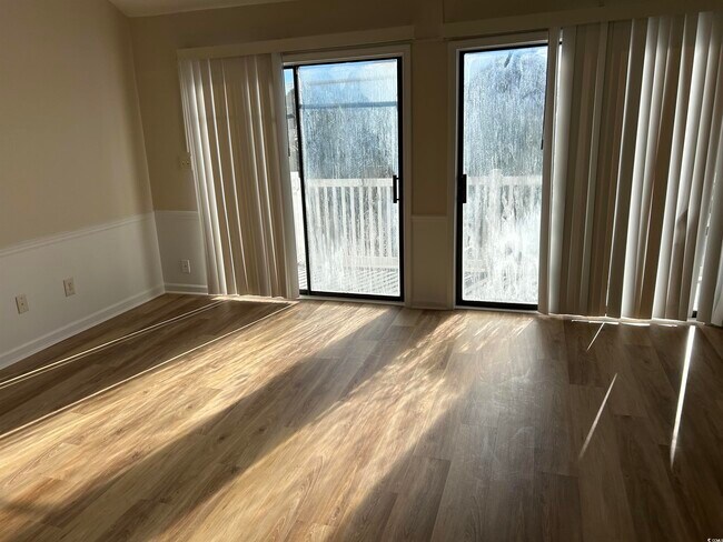 Foto del edificio - 800 Deer Creek Rd