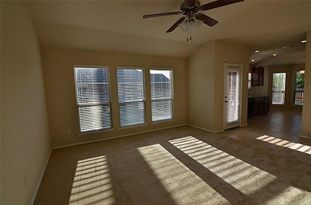 Foto del edificio - 440 Sandy Ln
