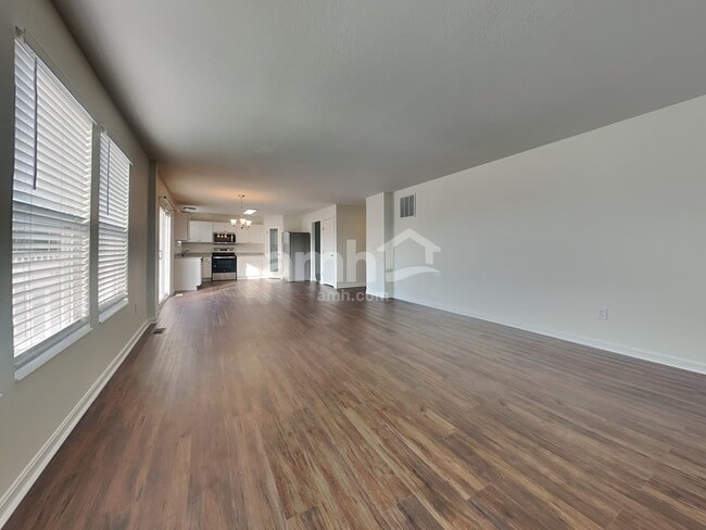 Building Photo - 1253 Summerlake Drive