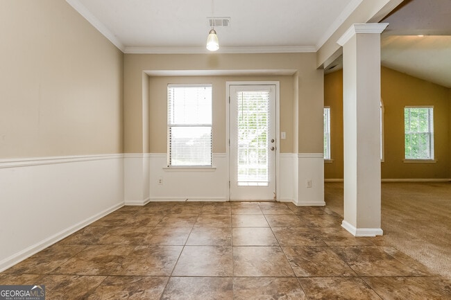 Foto del edificio - 437 Summer Hill Cir